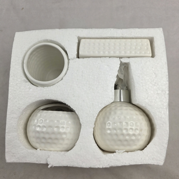 New 4 Piece Elegant Bath Accessory Set Golf Ball Textured Silver - Picture 3 of 3